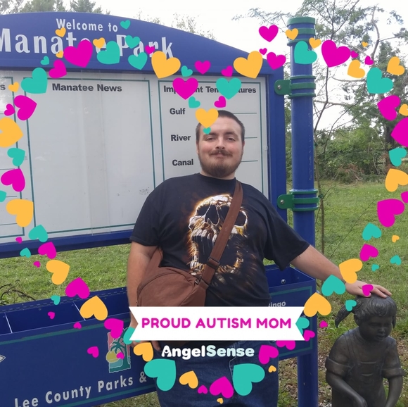 Profile Picture of Robin Parker (@robinparker1) on Poshmark