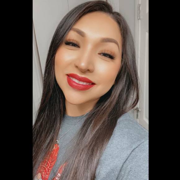 Wendy Aldape - Poshmark Profile Picture of Wendy Aldape (@waldape86) on Poshmark