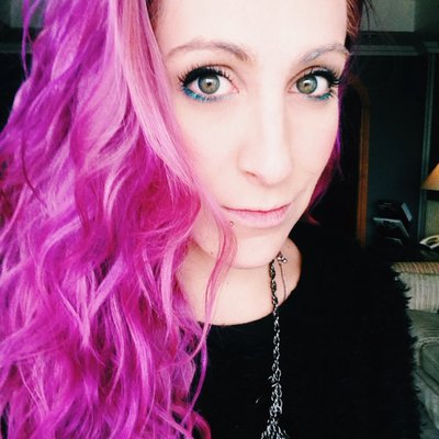 Profile Picture of Jessica Louise Dye (@hellolightfoot) on Twitter