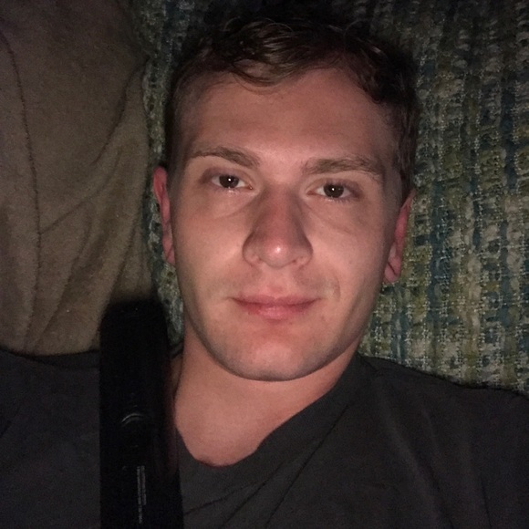 Profile Picture of Jamie Bunnis (@jamiebunnis) on Poshmark