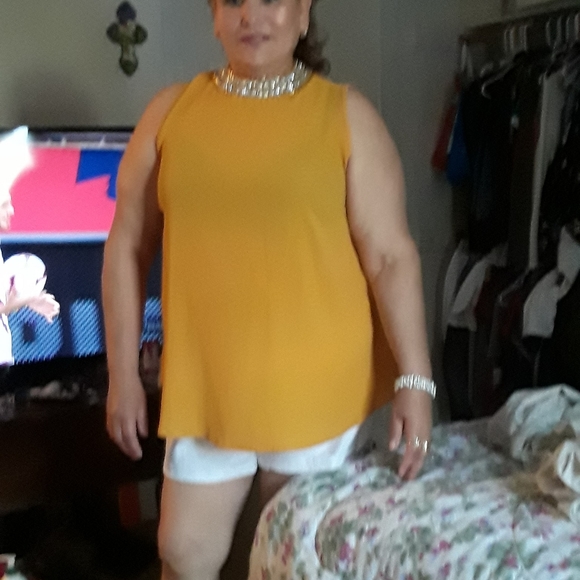 Profile Picture of Jose Cubias (@jcuvias) on Poshmark