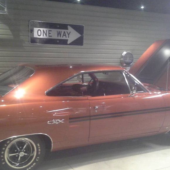 Profile Picture of Mike Spears (@mikespears7070) on Poshmark