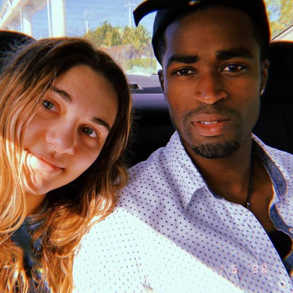 Profile Picture of Tori Barrett (@tori_barrett123) on Poshmark