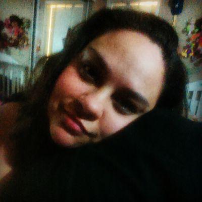Profile Picture of Lisa Langley (@lessa0910) on Twitter