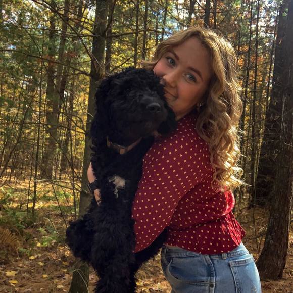Profile Picture of Isabel Vanderwaal (@isabelvande) on Poshmark