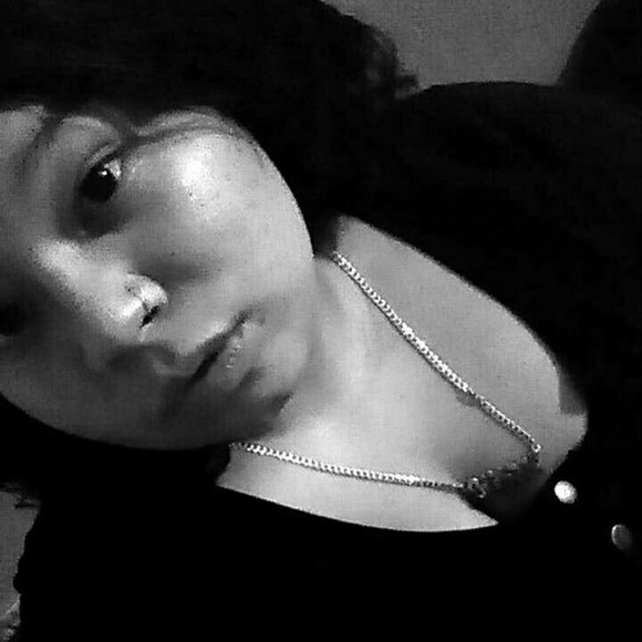 Profile Picture of Minnie Mouse (@minniemouse1992) on Poshmark