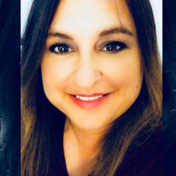 Profile Picture of Jenifer Bailey (@jenibailey3) on Poshmark