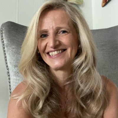 Profile Picture of Monika Ostroff (@MonikaOstroff) on Twitter