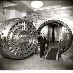 Profile Picture of Peter Dickens (@AdvertiseVault) on Twitter