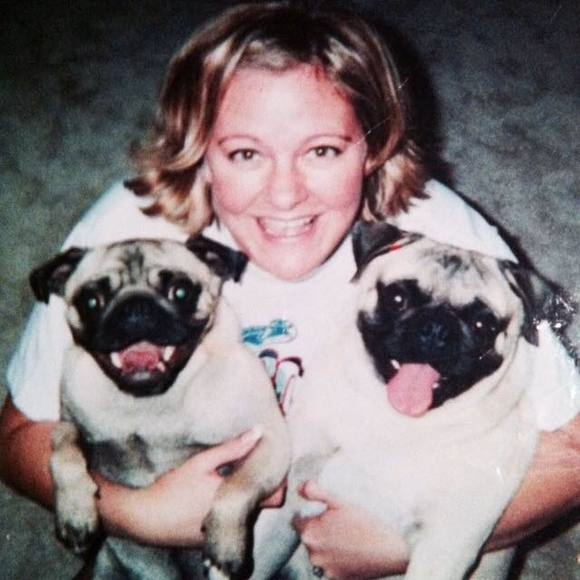 Profile Picture of Kelli Hunter (@kellipinkpink) on Poshmark