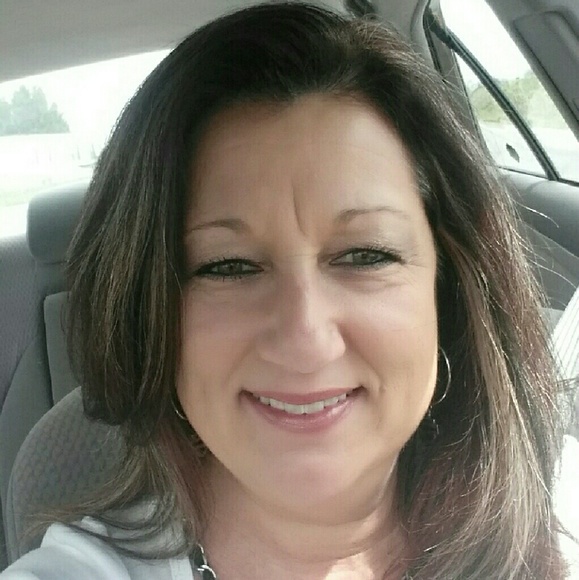 Profile Picture of Jeana Tadlock (@jeana_tadlock) on Poshmark