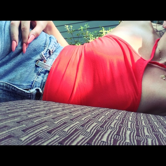 Profile Picture of Kelsey Strebler (@yup_kelsey69) on Poshmark