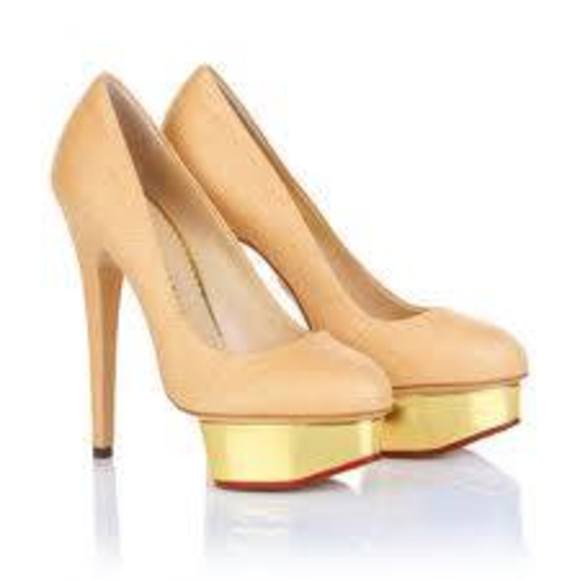 Cassie Langfield - Poshmark Profile Picture of Cassie Langfield (@cassie244) on Poshmark