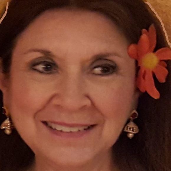 Profile Picture of Patti Gagliemo-prior (@pattigagliem720) on Poshmark
