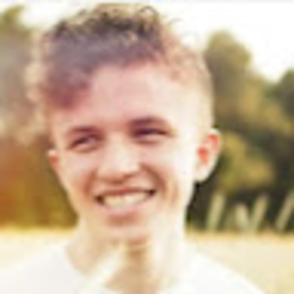 Profile Picture of Joshua Stacy (@stacyjoshuaw) on Poshmark