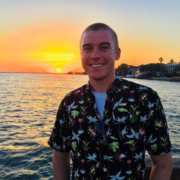 Profile Picture of Matthew Raetz (@matthewraetz) on Poshmark