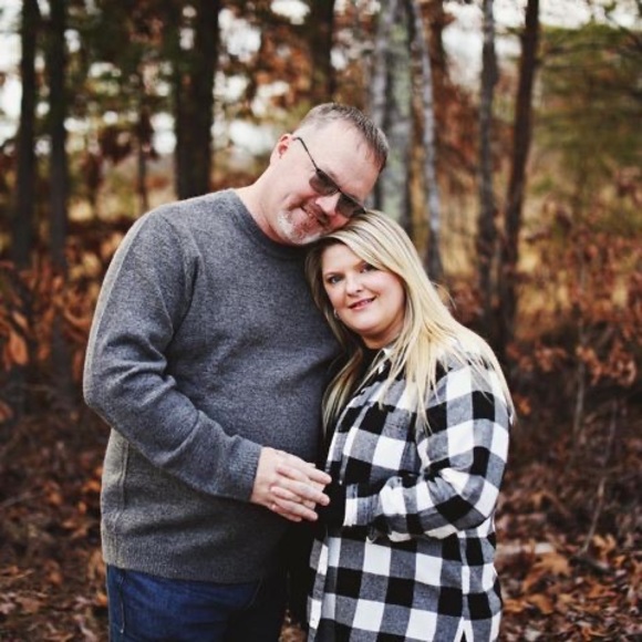 Profile Picture of Elvisandflora Profitt (@elvisprofitt) on Poshmark