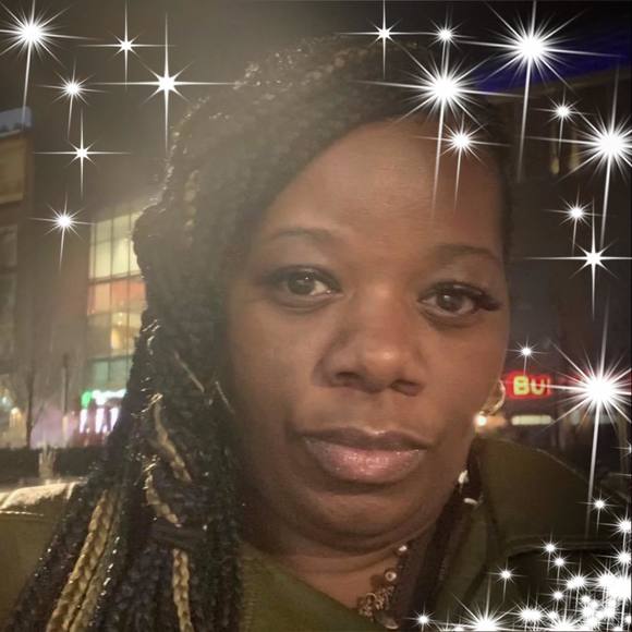 Profile Picture of Samantha Griswold (@mrssamwalthall) on Poshmark