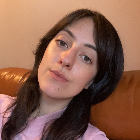 Grace Bellury - Poshmark Profile Picture of Grace Bellury (@grapewayne) on Poshmark