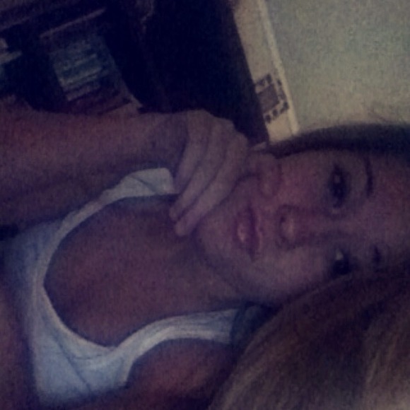 Profile Picture of Alexis Keith (@alexisk98) on Poshmark
