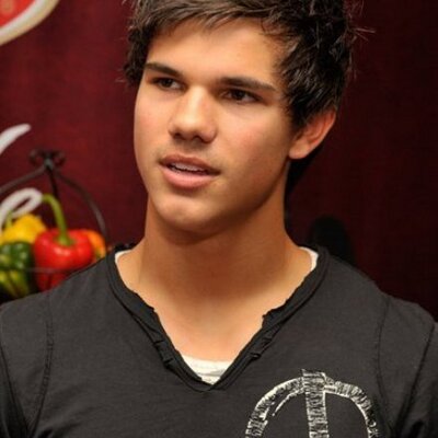 Profile Picture of Mike Kerli (@Mikey_xx) on Twitter