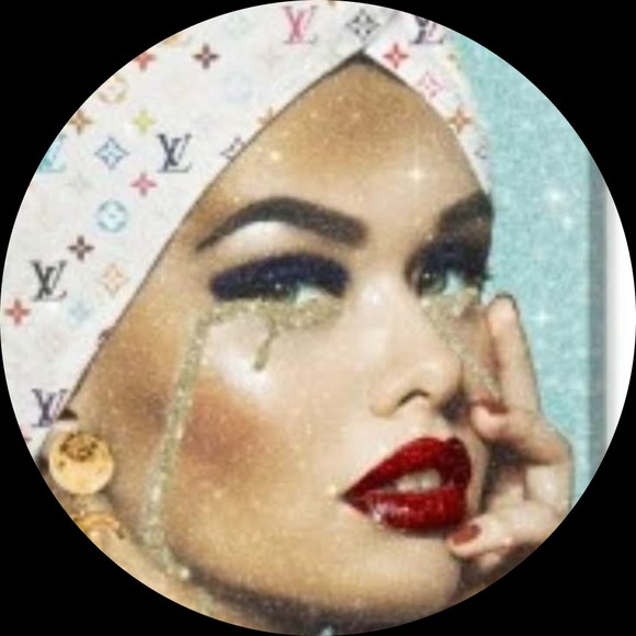 Profile Picture of Dennis Chovanec (@rayraytrea) on Poshmark