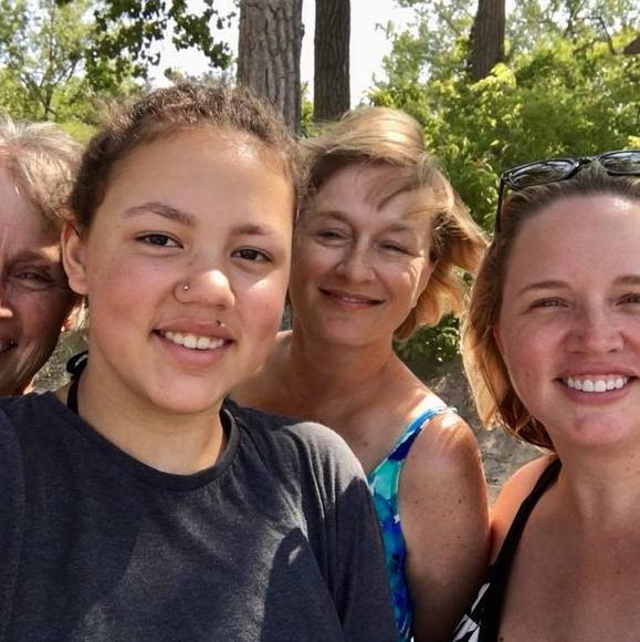 Profile Picture of Wilma Schelven (@wiartonwilly) on Poshmark