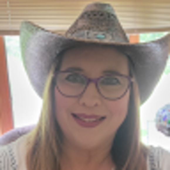 Profile Picture of Barb Erjavec (@1berjavec) on Poshmark