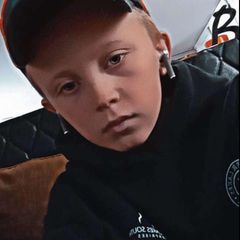 Profile Picture of I love hot moms (@colbykeener) on Tiktok