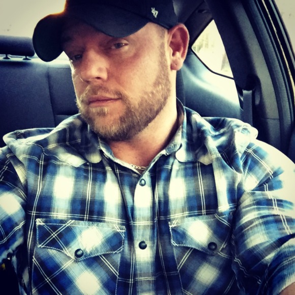 Profile Picture of Jamie Clary (@boski_1) on Poshmark
