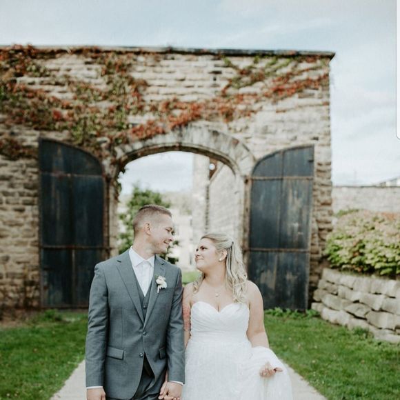 Profile Picture of Brittney Bergdoll (@brittannberg) on Poshmark