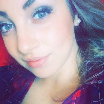 Profile Picture of Cynthia Hache (@cynthiazebra) on Twitter