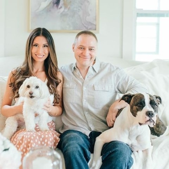 Profile Picture of Aaron Isabelle (@aaronisabelle) on Poshmark