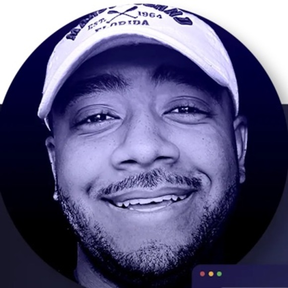 Profile Picture of Derek Yancey (@derekperiod) on Poshmark