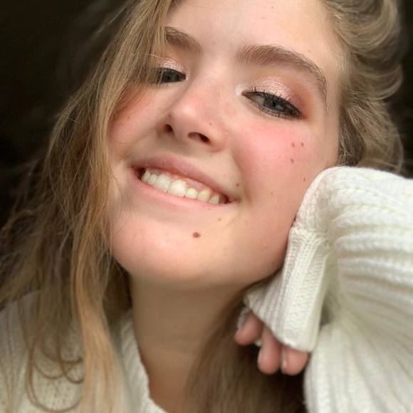 Profile Picture of Cassidy Fudale (@cassidyfudale) on Poshmark