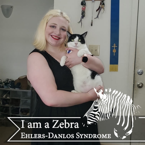 Profile Picture of Erica Bauer (@tbauerdragonos) on Poshmark