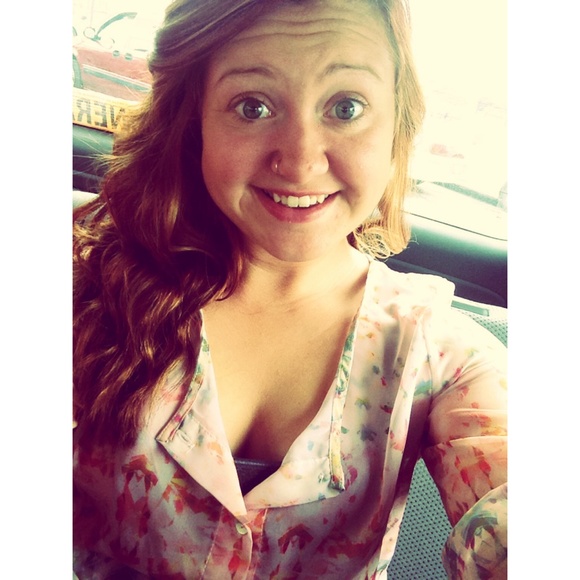 Profile Picture of Emily Pucel (@epucel) on Poshmark