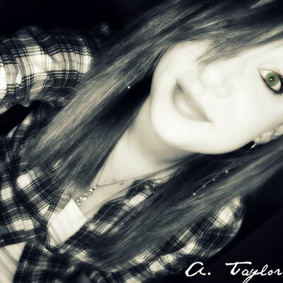 Profile Picture of Autumn Huff (@autumn_tete) on Twitter