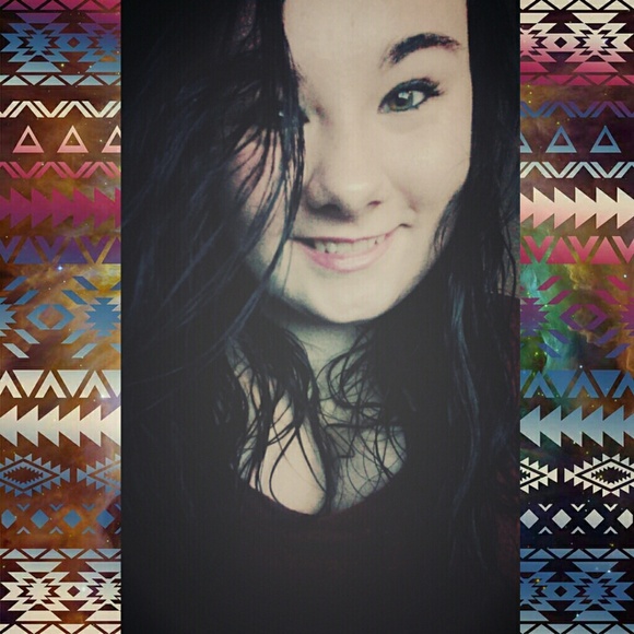 Profile Picture of Mandy Mcdaniel (@mandy_914) on Poshmark
