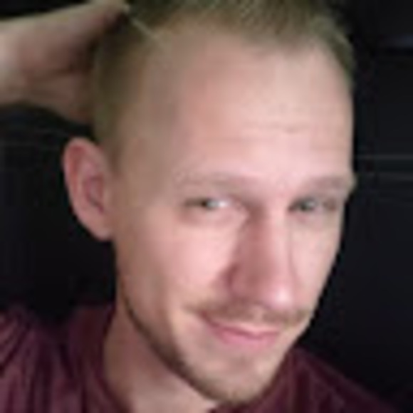 Profile Picture of Nathan Larsen (@nathanwlarsen) on Poshmark