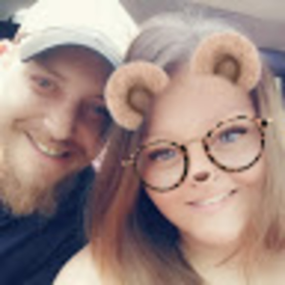 Profile Picture of Cassandra Strouse (@cassie1393) on Poshmark