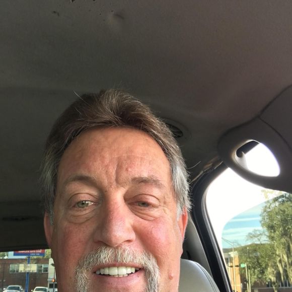 Profile Picture of Harry Coombs (@coombsh3) on Poshmark