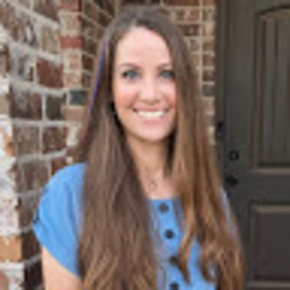 Profile Picture of Adriene Simpson (@adrienesimpson) on Poshmark