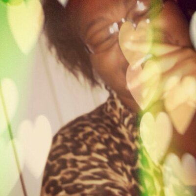 Profile Picture of Elise Patterson (@MiyellElise) on Twitter