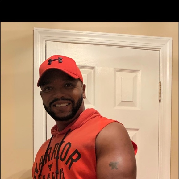 Profile Picture of Mark Ellison (@mark_ellison) on Poshmark