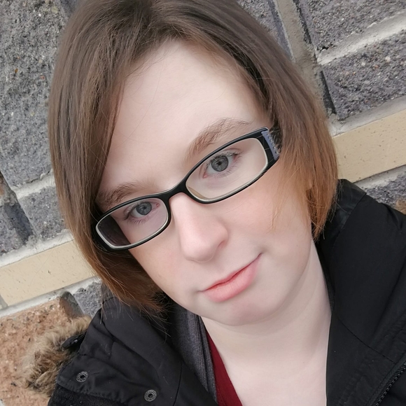 Profile Picture of Cassandra Lapointe (@bojackmoxie) on Poshmark