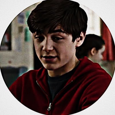 Profile Picture of ─ 𝐁𝐈𝐋𝐋𝐘 𝐁𝐀𝐓𝐒𝐎𝐍. (@SuavisProdigy) on Twitter