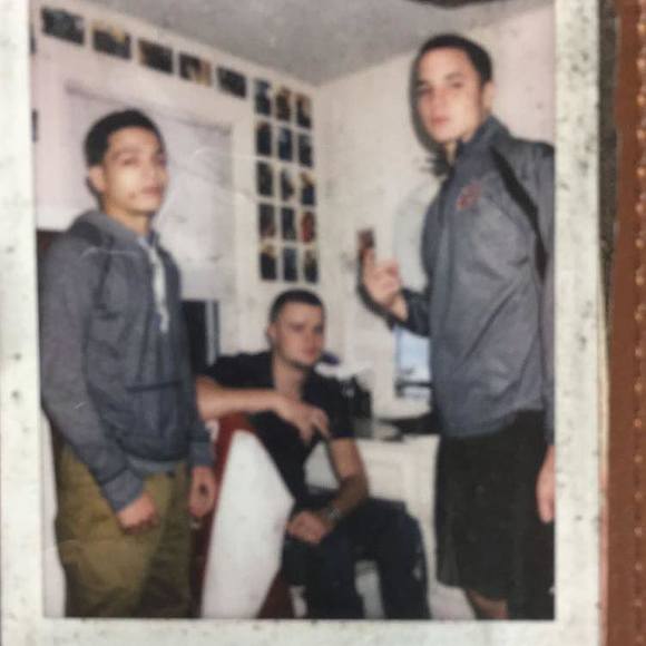 Profile Picture of Joey Zutell (@likzoot) on Poshmark