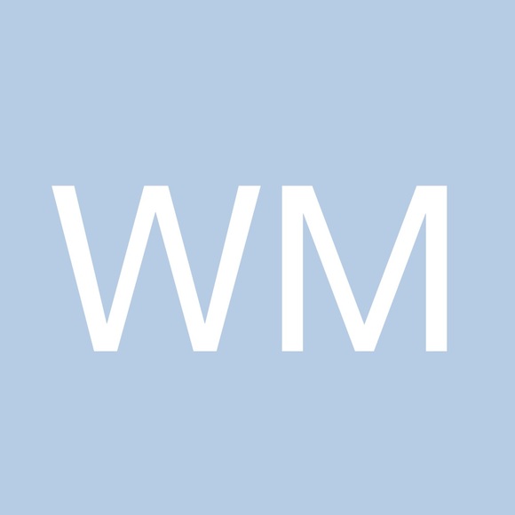 Profile Picture of Willow Mcferran (@cardboard_box) on Poshmark