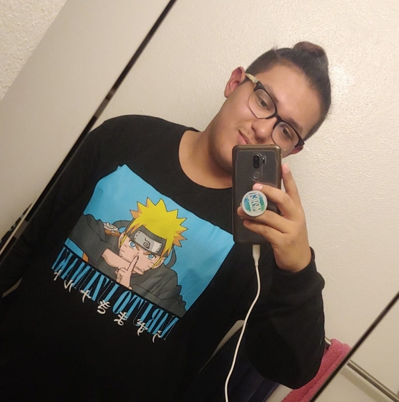 Profile Picture of Andrew Rios (@starknight20) on Poshmark